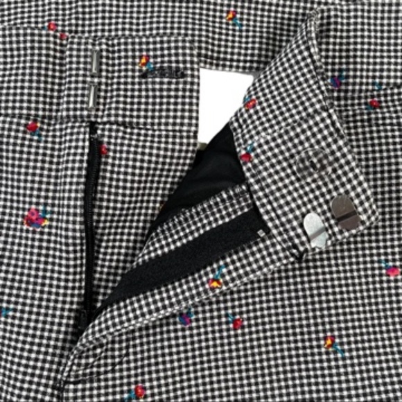 Worthington woman 14w black & white checkered pants with tiny flowers - Picture 3 of 16